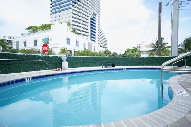 Sibi Beach Hotel - Havuz