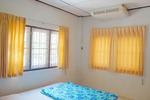 Sichang Shine Khao Resort - Oda