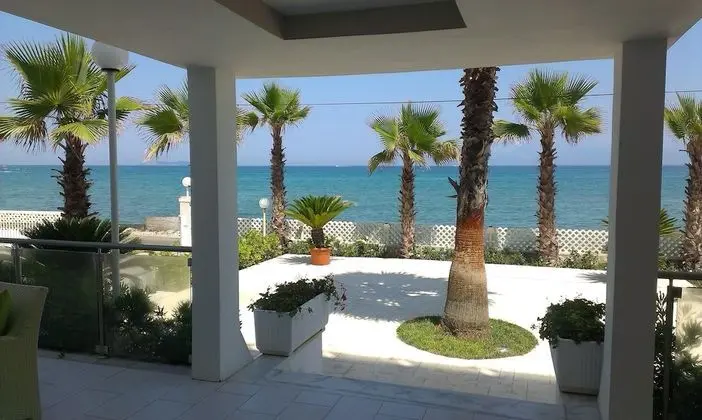 Sidari Beach Hotel - Dış Mekan