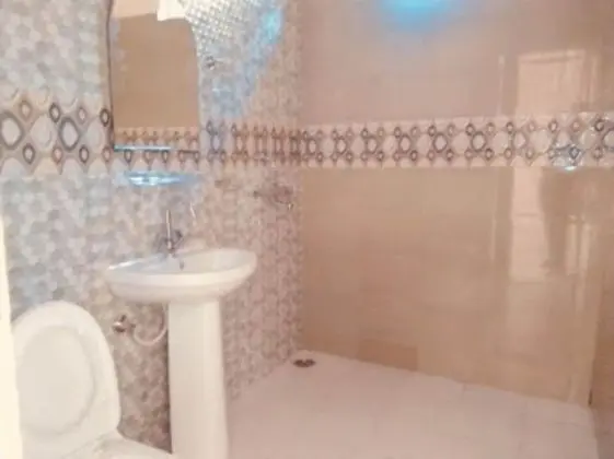 Siddhartha Greens Bir Billing - Banyo Tipleri