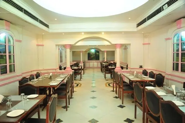 Hotel Siddhartha Palace - Yerinde Yemek
