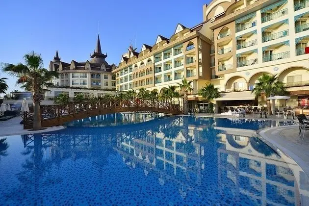 Side Crown Palace Ultra - Öne Çıkan Resim