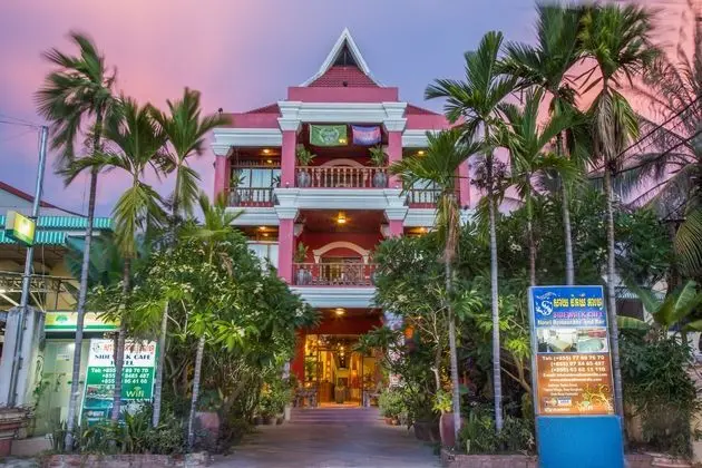 SIDE WALK HOTEL