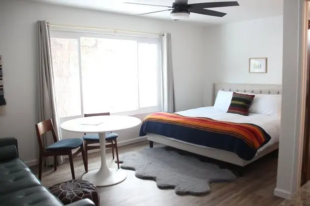 Sierra Blue Suites - Oda