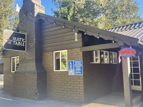 Sierra Woods Lodge - Yerinde Yemek