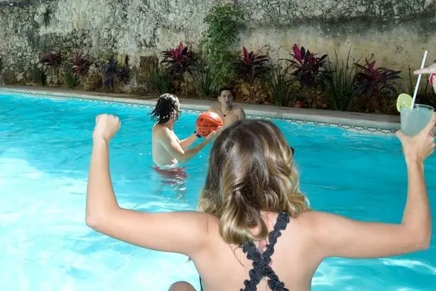 Siesta Fiesta Hotel & Hostel - Havuz