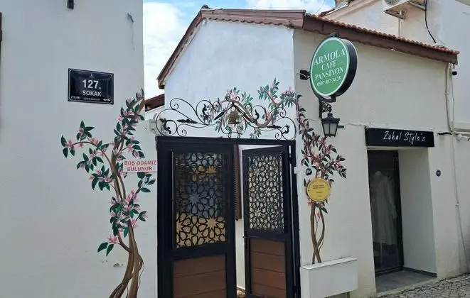 Sığacık Armola Pansiyon Cafe