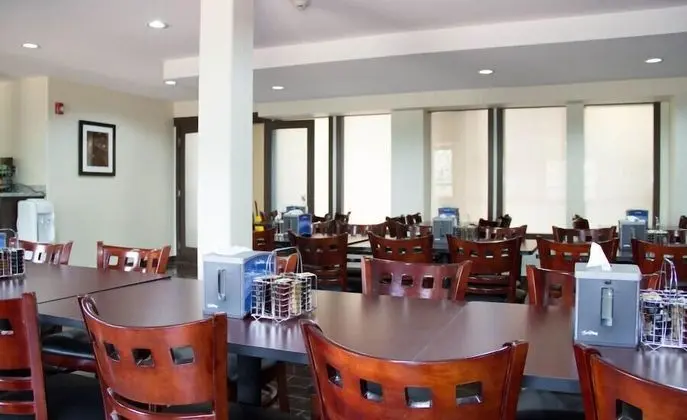 Sigma Inn & Suites Melville - Yerinde Yemek