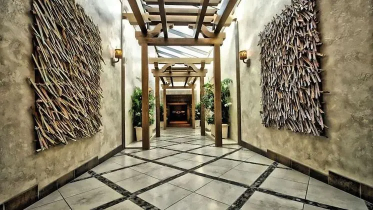 Signature Affordable Luxury - Spa