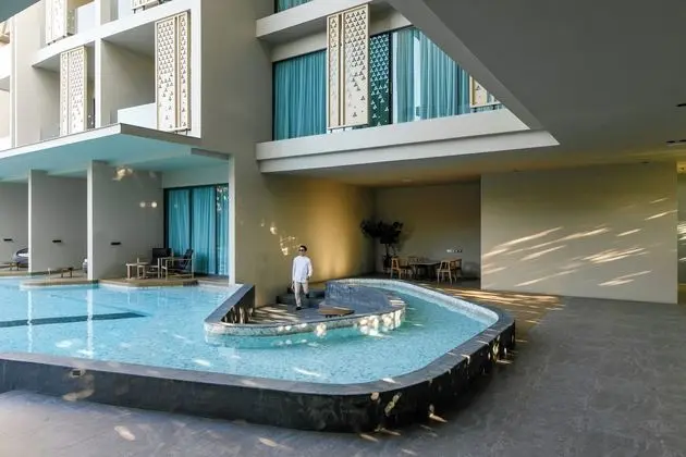 The Signature Hotel Airport - Havuz
