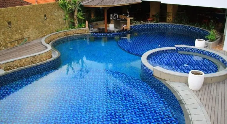 Signature Hotel Bali - Havuz