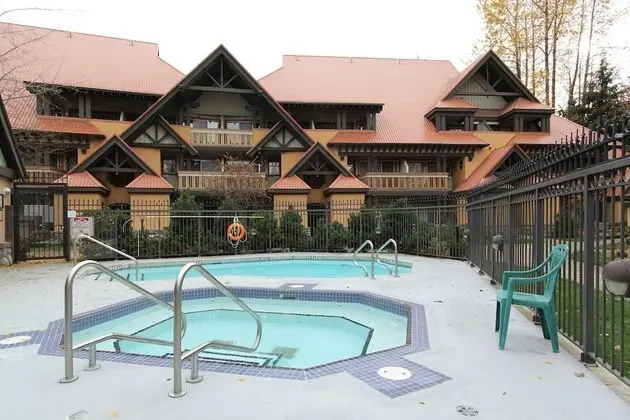 Signature Condos By Whistler Retreats - Havuz
