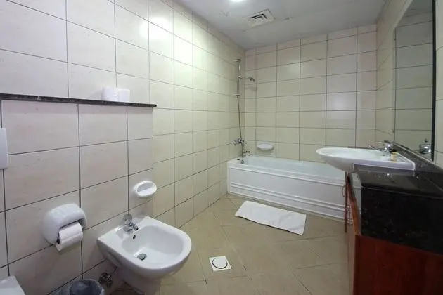Signature Holiday Home - Marina Pinnacle - Banyo Tipleri