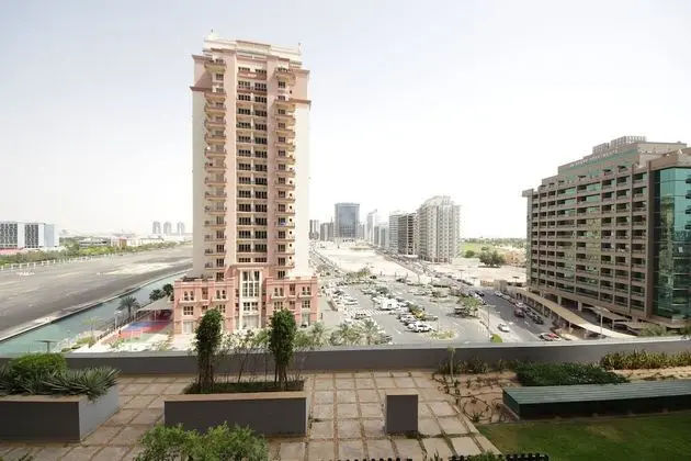 Signature Holiday Home - Matrix Tower - Oda Manzaraları