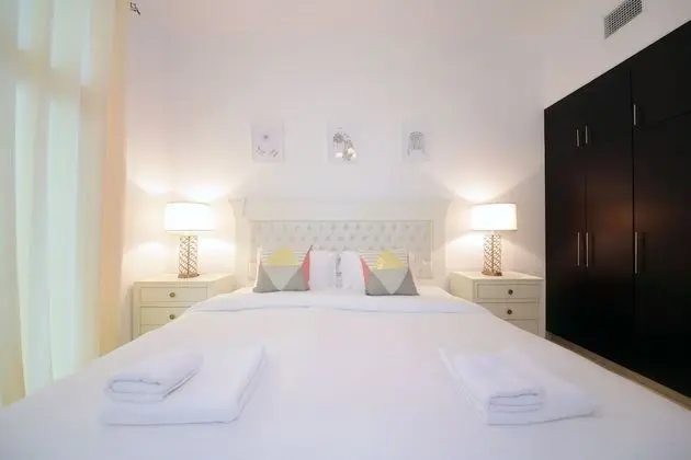 Signature Holiday Homes - Al Fahad Dubai - Oda