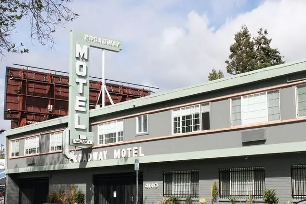 Signature Inn Oakland - Dış Mekan
