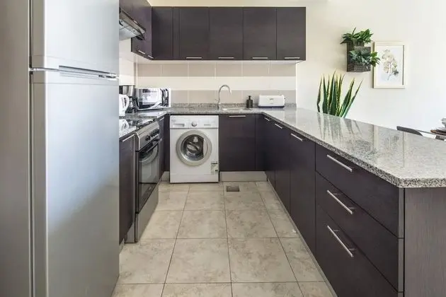 Signature Living in Modern 1BR Apartment at Jvt! - İç Mekan