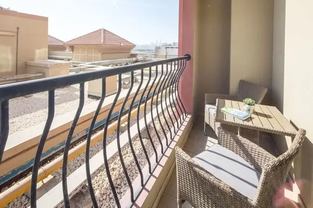Signature Living in Modern 1BR Apartment at Jvt! - İç Mekan