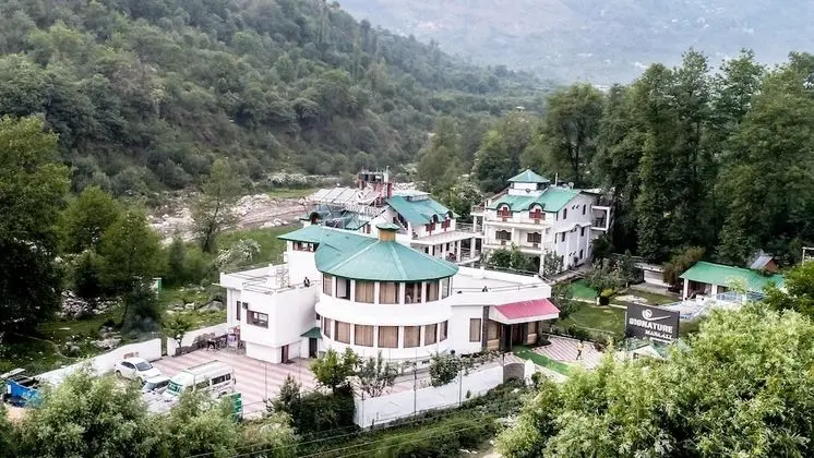 Signature Manaali
