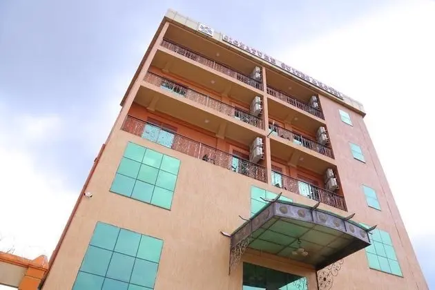 Signature Suites & Hotel
