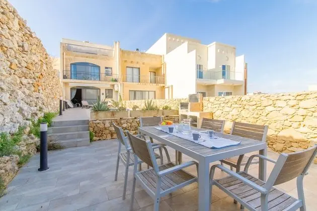 Siku Gozitan House With Pool & hot tub