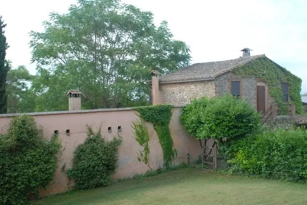 Silence and Relaxation for Families and Couples in the Countryside of Umbria