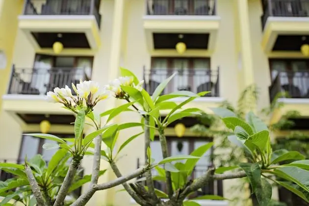 Silk Marina Resort & Spa – Mulberry Collection