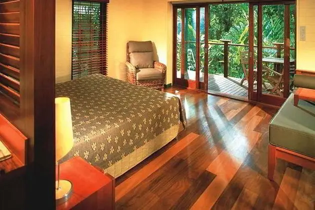 Silky Oaks Lodge, Beckons