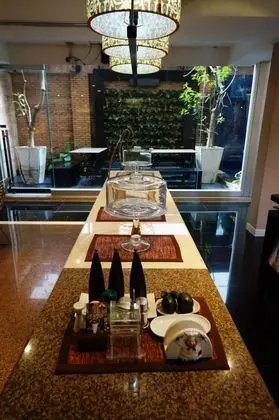 Silom convent garden - Lobi