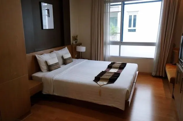 Silom convent garden - Oda