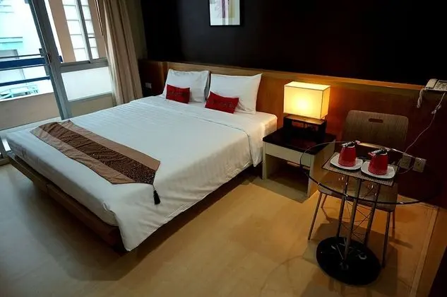 Silom convent garden - Öne Çıkan Resim