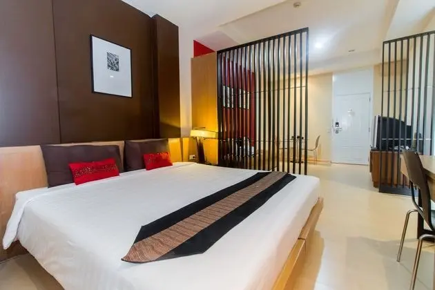 Silom convent garden - Öne Çıkan Resim