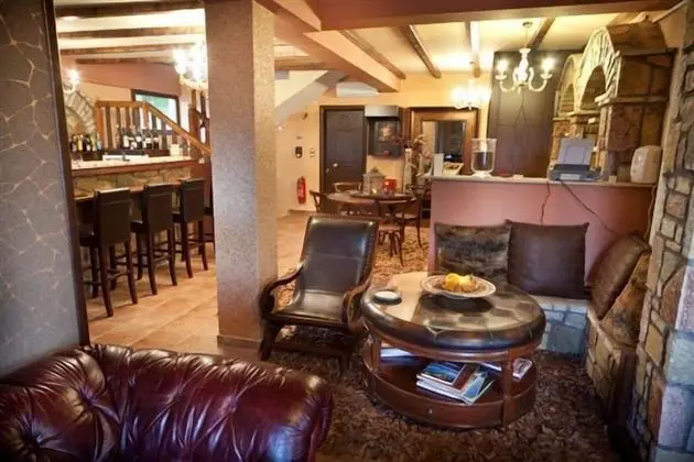 Silva Suites - Lobi
