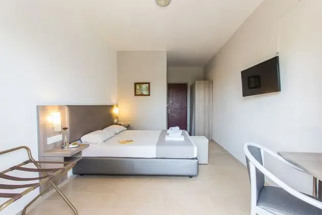 Silver Bay Hotel - Oda