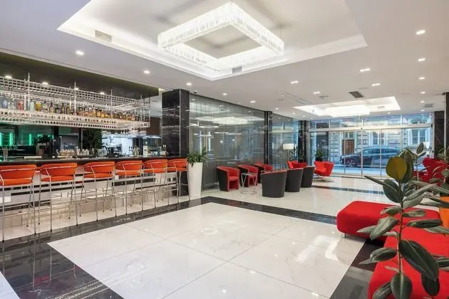 Silver Crown Hotel & Residence - Lobi