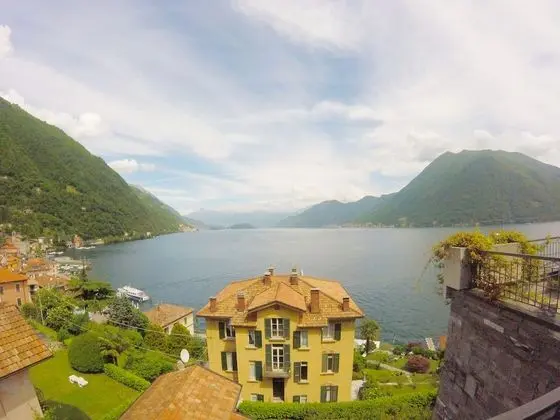 Silver Lake Residence