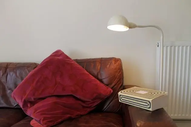 Silver Lining - Gilmore Place Apartment - Oda Düzeni