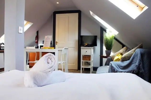Silver Lining - Meadows Apartments - Öne Çıkan Resim