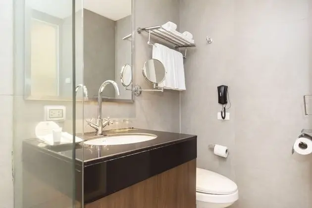 Silver Living Phrom Phong by Favstay - Banyo Tipleri