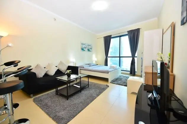 Silver - Modern Studio with lake view