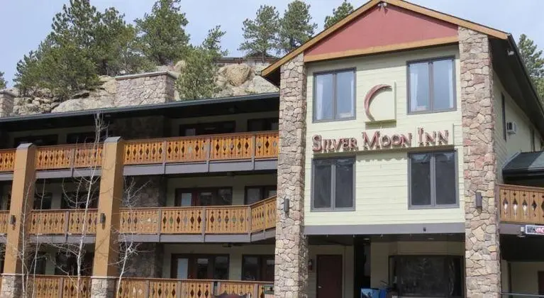 Silver Moon Inn