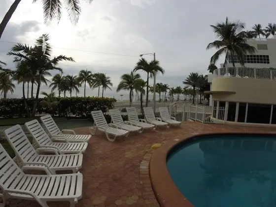 Silver Seas Beach Resort - Havuz