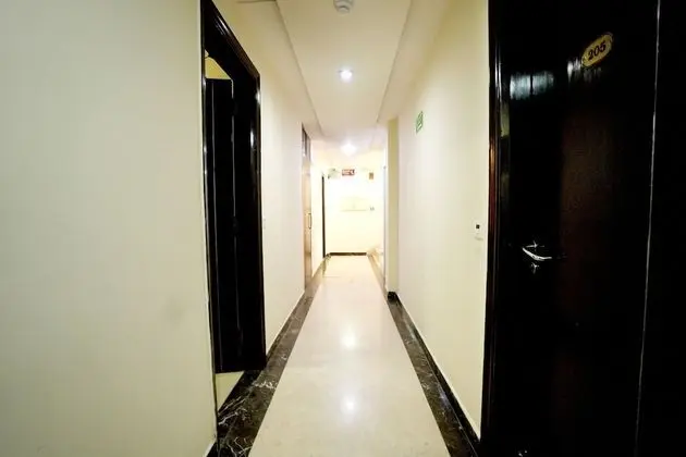 Hotel Silver Stone - Lobi