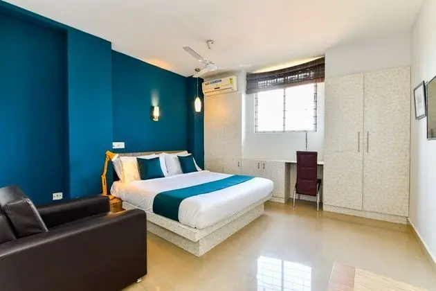 SilverKey Executive Stays 40794 Empire Plaza