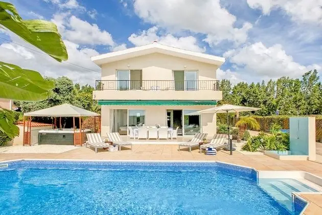 Villa Silverline