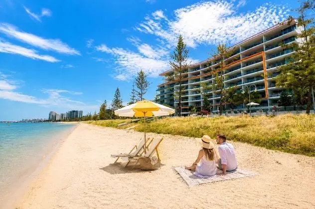 Silvershore Apartments on the Broadwater - Dış Mekan