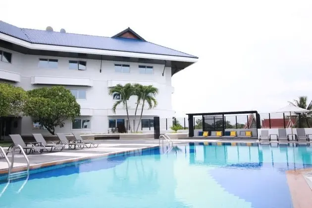 Sima Thani Hotel - Havuz