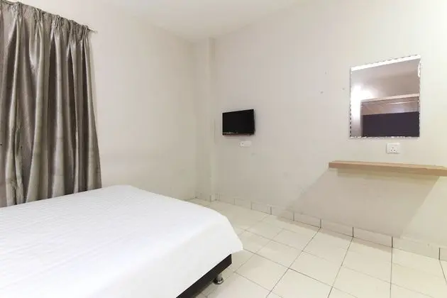 Simms Grand Inn - Oda