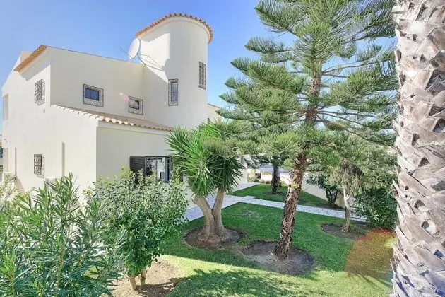 Villa Simoes