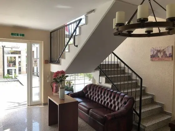 Simona Hotel Frankfurt Airport - Lobi